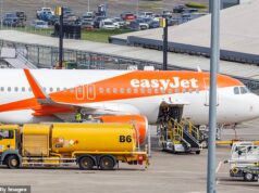 Chefe da EasyJet para o sul da Europa alerta sobre ‘três ou quatro semanas’ de incerteza no combustível de aviação enquanto a guerra no Irã atinge turistas britânicos