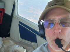 Pais bilionários e seus dois filhos, de 28 e 30 anos, morreram em um acidente de avião particular quando voltavam para sua mansão no Alabama.