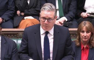 Desculpe, não desculpe! Starmer admite que cometeu um erro ao nomear Mandelson embaixador nos EUA – mas culpa as autoridades por não lhe terem informado sobre falhas nas verificações de segurança… Até mesmo os aliados admitem que o primeiro-ministro “não tem certeza” de sobreviver