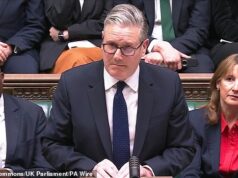 Keir Starmer acusado de jogar funcionários ‘debaixo de um ônibus’: PM tenta evitar culpa pela nomeação de Mandelson