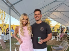 A desgraçada viúva do famoso dentista Steven Lynn encontra o amor nos lugares mais inesperados poucas semanas depois que seu ex foi morto a tiros pela polícia