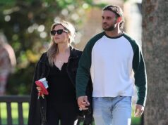 A família de Holly Valance quebrou o silêncio depois que ela foi flagrada beijando seu ex-guarda-costas após sua separação de seu marido bilionário