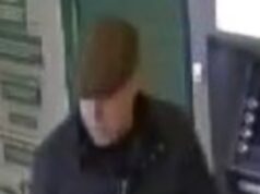 A polícia está caçando dois ladrões que ‘roubaram mais de £ 4.000 de uma mulher idosa depois de confundi-la em um caixa eletrônico’