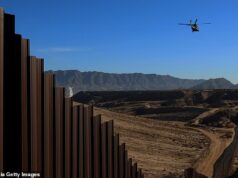 Dois agentes da CIA foram mortos no México quando o seu carro caiu num desfiladeiro e explodiu depois de se depararem com uma apreensão do “maior laboratório de drogas”.