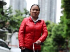 O metal é o melhor amigo do homem? Cão-guia robô de teste para deficientes visuais