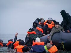 Sacre Azul! Os franceses receberão mais £ 660 milhões sob o novo acordo de migração, a um custo total para os contribuintes britânicos de mais de um bilhão