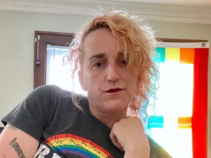 A legisladora transgênero de cabelo rosa intimidou qualquer um que ousasse usar seu antigo ‘nome morto’ – agora seu segredo mais embaraçoso foi revelado