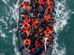 Um pouco tarde demais? A França vai finalmente construir um centro de detenção financiado pelo Reino Unido para migrantes em pequenos barcos – três anos depois de ter sido anunciado pela primeira vez – mas terá apenas 140 lugares.