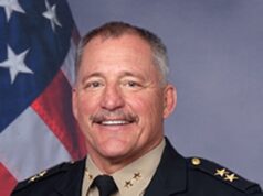 Mais esqueletos: O detetive principal na busca pela desaparecida Nancy Guthrie já foi demitido por apontar uma arma para um suspeito ferido e algemado.