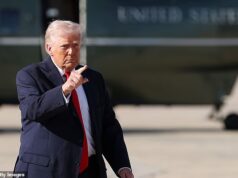 O Estreito de Ormuz pode permanecer fechado por pelo menos seis meses, já que o Irã afirma que a reabertura de uma importante hidrovia é ‘impossível’ em meio à ação militar dos EUA