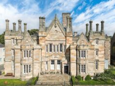 É um roubo! A prisão vitoriana e o tribunal convertidos em uma casa moderna com cozinha aberta, escritório e academia podem ser seus por £ 765.000