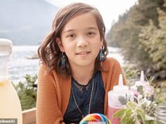 Menina de 15 anos, que morreu por suicídio, foi atraída por trolls online que a deixaram filmar a si mesma matando o gato da família