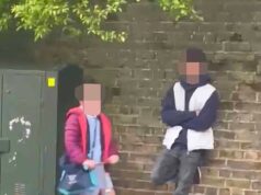 Um apresentador da BBC abriga um requerente de asilo afegão em uma casa de três quartos com mães remando porque ele ‘assediava alunos da escola primária’