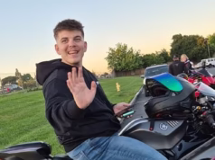 O motociclista, de 25 anos, pediu sua exuberante namorada em casamento… então, horas depois, uma terrível tragédia aconteceu