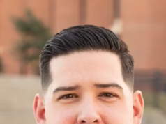 Chef premiado preso por assassinato após admitir ter ‘espancado intencionalmente sua esposa até a morte’ em hotel