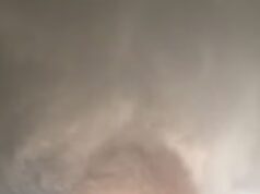 Enormes tornados varrem Oklahoma, destruindo casas e deixando cidades inteiras nervosas