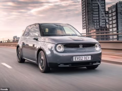 Carros elétricos que falharam: três EVs retirados antecipadamente dos showrooms