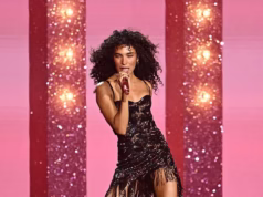 A incrível ascensão de Olivia Dean ao estrelato musical: desde tocar no minúsculo King Tut’s de Glasgow até lotar arenas em apenas dois anos