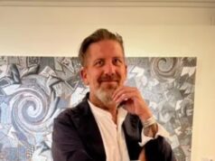 Um luxuoso enclave da Califórnia é abalado depois que um proeminente líder de uma organização sem fins lucrativos dedicado a reduzir o crime envia cartas perturbadoras a um amigo antes de atirar fatalmente nele e em sua esposa.