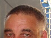 Conservacionista anti-caça furtiva de rinocerontes, 58 anos, morto por 1.300 kg de animal ameaçado de extinção que ajudou a resgatar durante a patrulha matinal