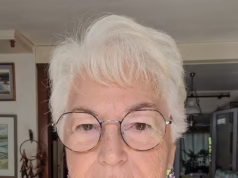 A viúva francesa, de 85 anos, quebrou o silêncio depois de ser arrancada da cama e colocada sob custódia do ICE após ser deportada, dizendo que pensava que morreria sob custódia