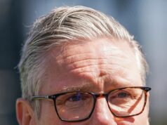 Keir Starmer ‘planeja demitir Rachel Reeves em uma remodelação chocante’: PM disposto a sacrificar o chanceler se as eleições para o conselho local forem sangrentas, afirma uma fonte trabalhista