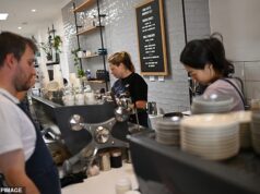 Orçamento no limite: os australianos antecipam uma quinzena estressante, à medida que os preços dos combustíveis de guerra continuam a subir