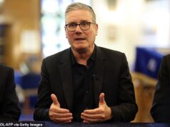 O confuso Starmer promete ser primeiro-ministro na década de 2030, já que os ‘leais’ parlamentares trabalhistas não se manifestam – mas Rainer ‘se prepara para atacar’ como um desastre eleitoral