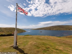 Stephen Glover: O primeiro-ministro (ou sucessor) deve acordar para o perigo de uma segunda invasão das Malvinas e reforçar as defesas agora