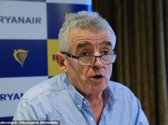 O chefe da Ryanair, Michael O’Leary, afirma que a Wizz Air e a AirBaltic não sobreviverão ao inverno devido à crise do combustível de aviação