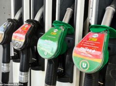 Os preços do petróleo atingiram máximos de três semanas com a estagnação das negociações de paz entre os EUA e o Irão