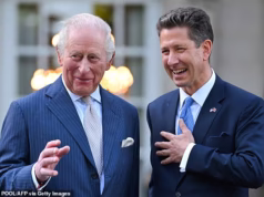 ‘Esse é o menor dos meus problemas!’ Starmer diz que não demitirá o embaixador dos EUA por dizer que os estudantes não têm ‘relacionamento especial’ e que o primeiro-ministro pode ser expulso