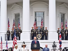 O gesto muito íntimo de Trump para com Melania foi revelado depois que ele zombou do casamento na frente do rei Charles e da rainha Camilla.