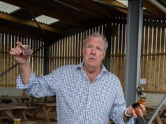 Jeremy Clarkson lucra com a fazenda Diddley enquanto ‘solicita novas marcas registradas para biscoitos, cerveja e roupas’
