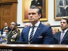 Momento em que Pete Hegseth ataca os democratas que ‘odeia’ Trump enquanto questiona o Irã sobre as alegações de ‘abolição’ nuclear… e revela o custo total da guerra de arregalar os olhos