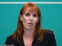 Os aliados de Angela Rayner dizem que Starmer ‘deve ir’: amigos insistem que a amizade de Mandy com Epstein faz com que o Partido Trabalhista pareça um partido ‘protetor de pedo’