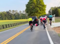 O vídeo horrível mostra por que o motorista da Honda foi acusado de agressão depois de ser confrontado por um grande grupo de ciclistas na estrada