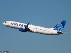 Voo da United Airlines colide com drone ‘vermelho e brilhante’ a 3.000 pés de altura
