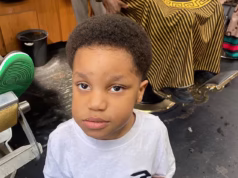 Menino de 5 anos sofreu uma morte horrível que terminou depois que a mãe deixou seu novo namorado entrar depois de jogar o corpo em uma lixeira