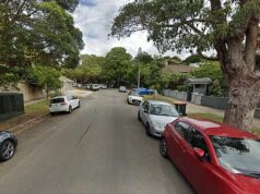 Um homem suspeito de usar uma faca lançou uma grande operação policial nos elegantes subúrbios do leste de Sydney