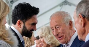 O reformista Zia Yusuf promete banir o prefeito de esquerda de Nova York da Grã-Bretanha enquanto pede ao rei Charles que devolva o diamante Koh-i-Noor à Índia