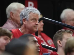 NC State AD acidentalmente chama o novo técnico de basquete masculino, Justin Gainey, de ‘Jason’ duas vezes na coletiva de imprensa introdutória