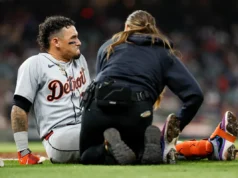 Javier Baez, do Tigers, deixa campo após lesão ‘assustadora’ em deslizamento estranho na primeira base