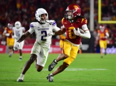 ASSISTIR: Destaques do primeiro round dos Eagles, Makai Lebew, na USC