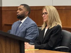 Sharon Moore condenada a liberdade condicional após caso de co-acusado