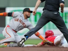 Stewart e Steer vão fundo na vitória dos Reds sobre os Giants por 2 a 1