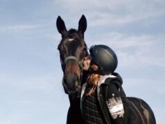 Zoey Schorsch Markle se tornou a primeira mulher americana a competir na Magnolia Cup