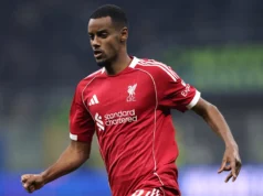 O retorno de Isak aos treinos aumenta os problemas de lesões do Liverpool