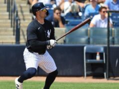 Os Yankees se contentaram com o terceiro lugar com o outfielder 212-HR