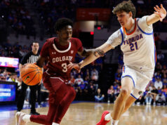 O guarda da Colgate, Jalen Cox, comprometeu-se com a USC no portal de transferência da NCAA